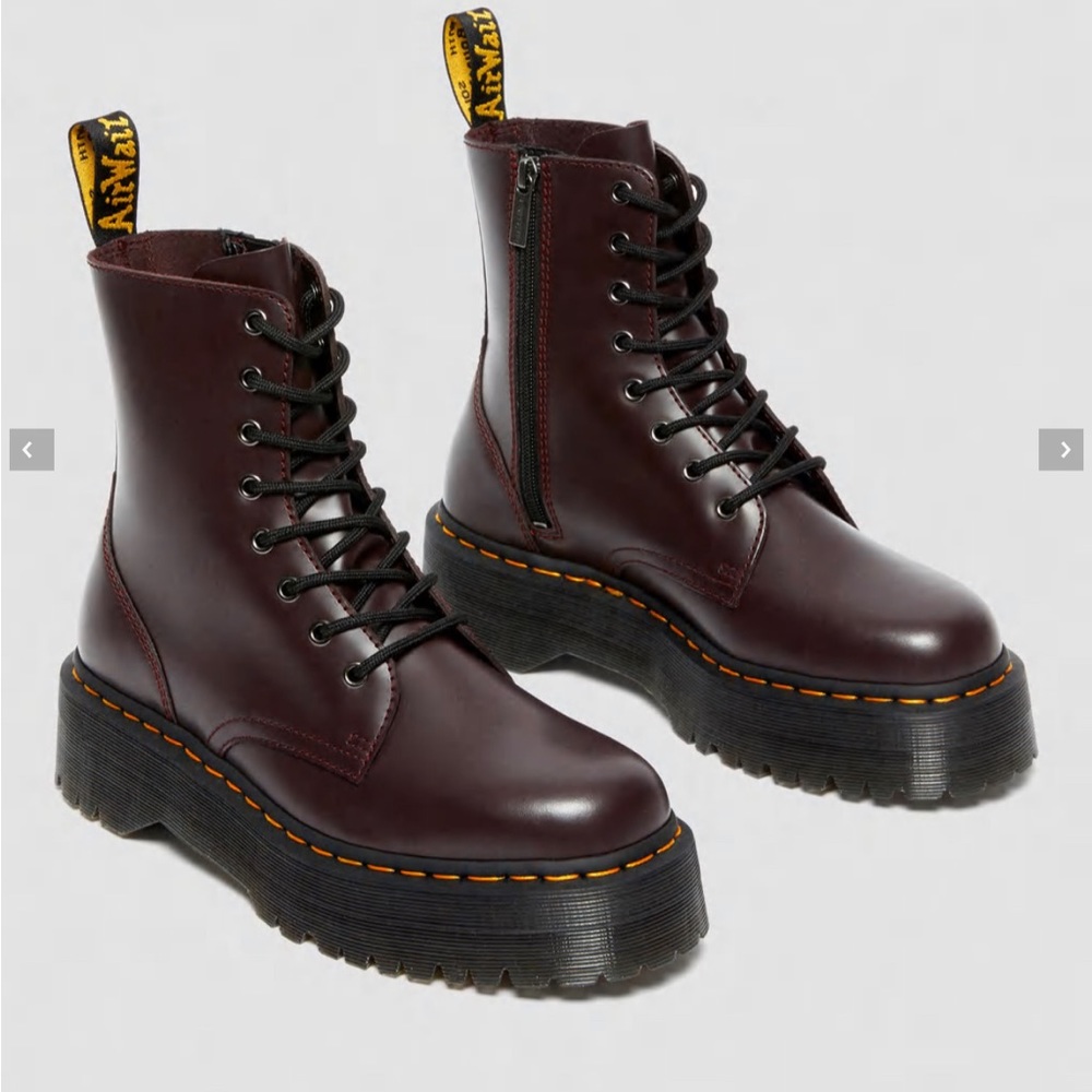 NWOT Dr. Martens Jadon Platform Boots Size 8W/7M